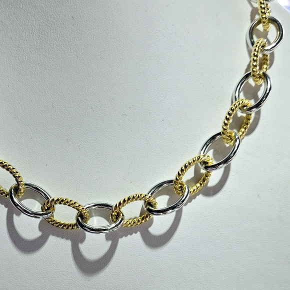 Veronese 18k/ Silver 2-tone Necklace - Picture 2 of 4